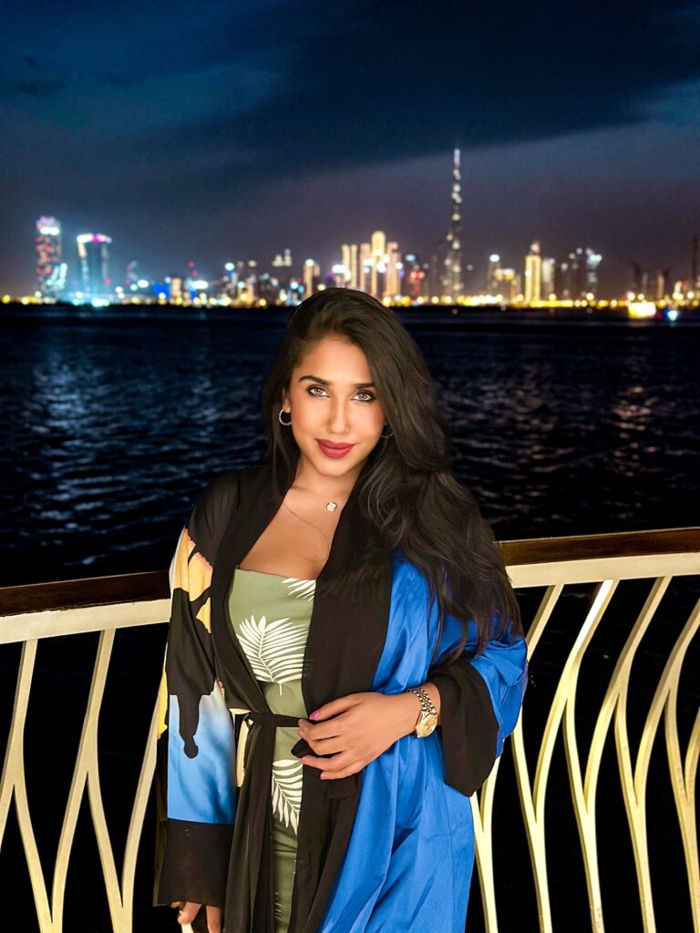 Who Is Scarlett Rose? Biography, Age, Career, Net Worth & More