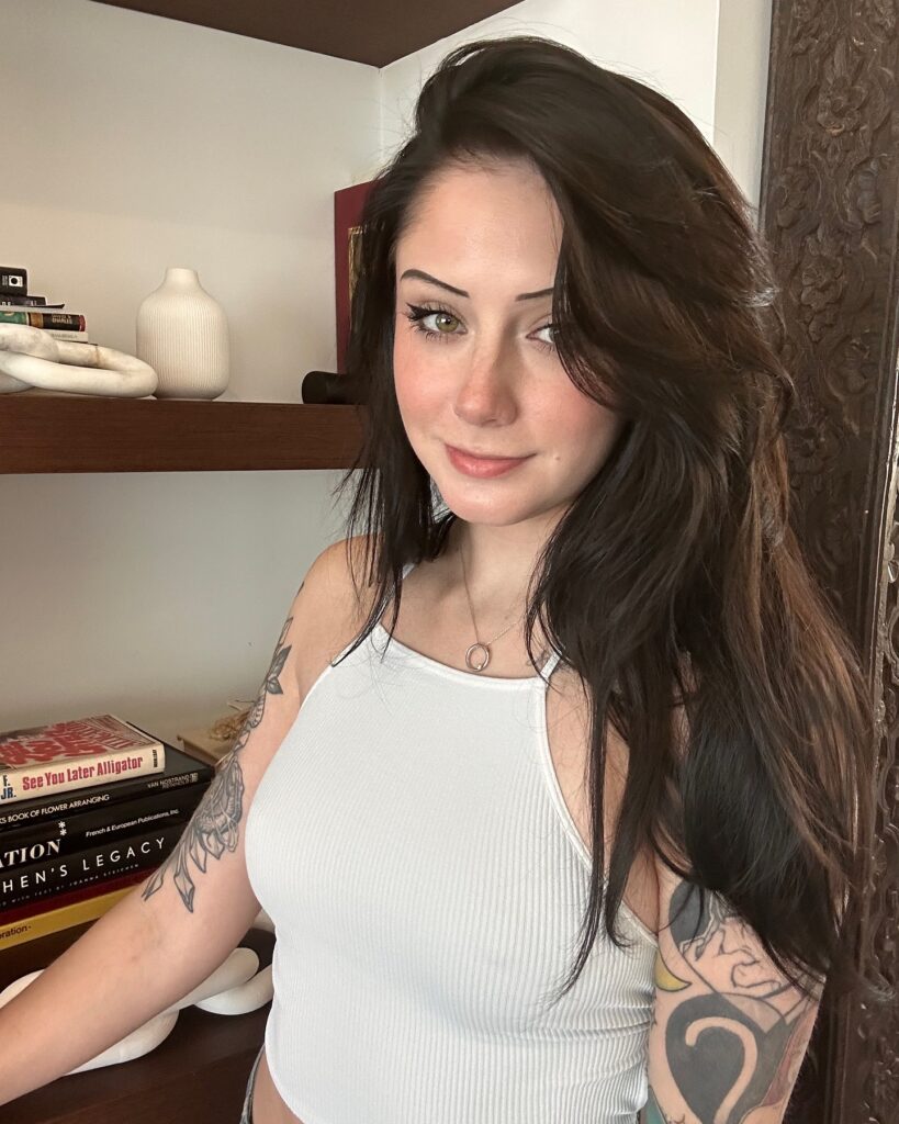 Who Is Catkitty21? Age, Height, Net Worth & Bio 2026